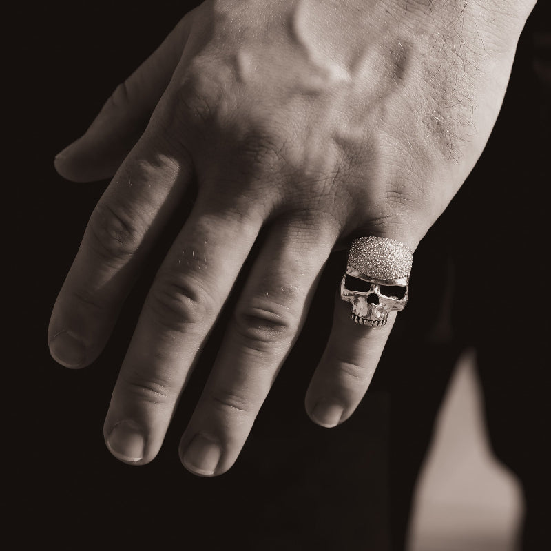 Ántrax Skull Ring – Pavé Amethyst Edition | 9ct Yellow Gold - BeckonJewel