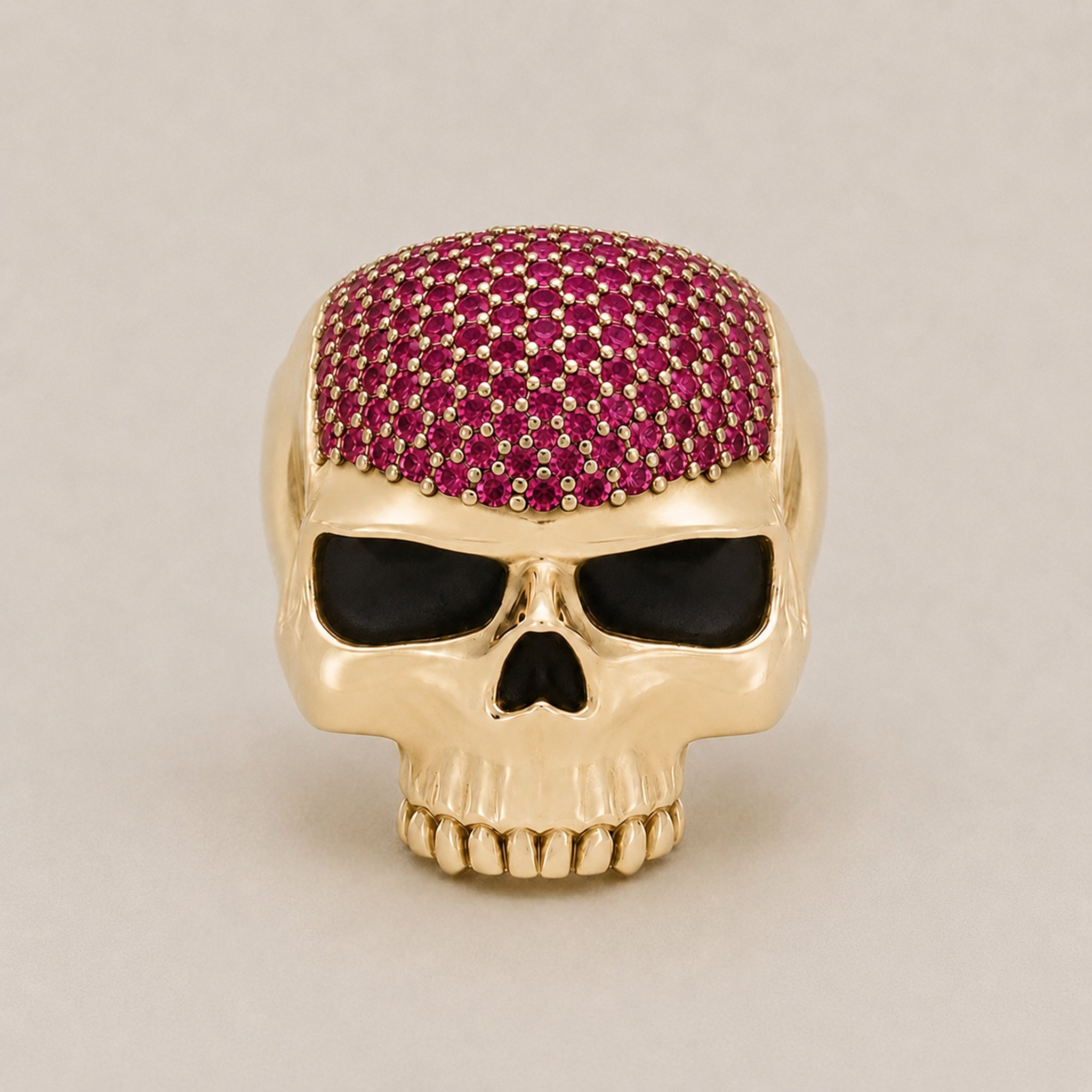 Ántrax Skull Ring – Pavé Garnet Edition | 9ct Yellow Gold - BeckonJewel