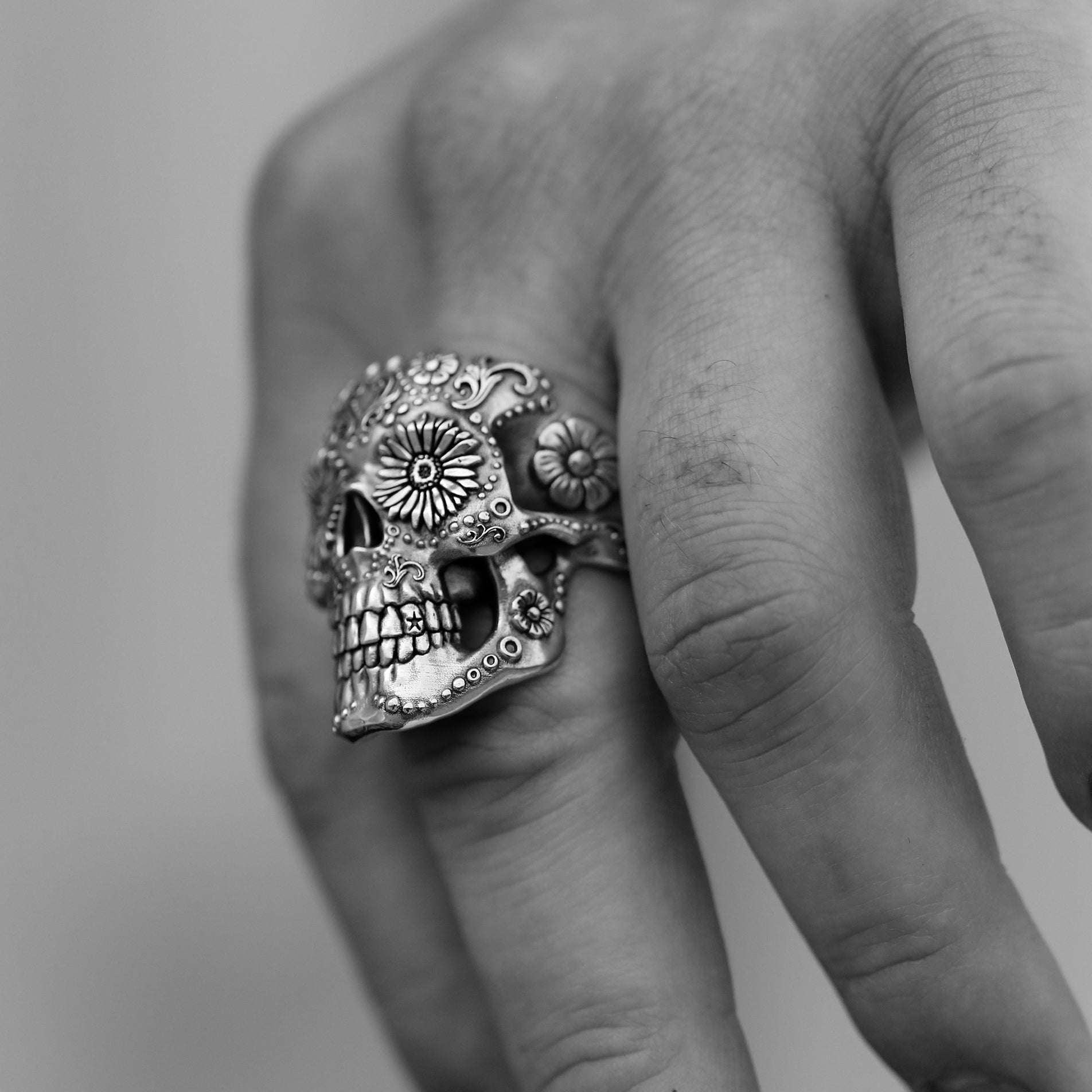 Ring - Sugar Skull Ring - Sterling Silver | Garnet Eyes